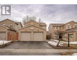 46 HEMINGFORD PLACE, Whitby, Ontario