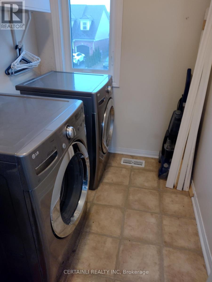 172 Osborn Avenue N, Brant, Ontario  N3T 6S7 - Photo 12 - X12053555