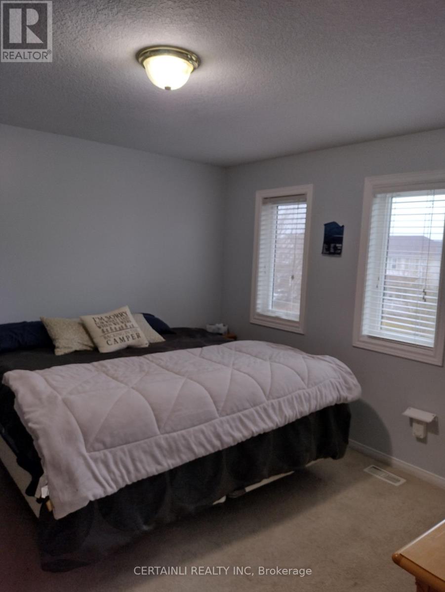 172 Osborn Avenue N, Brant, Ontario  N3T 6S7 - Photo 13 - X12053555