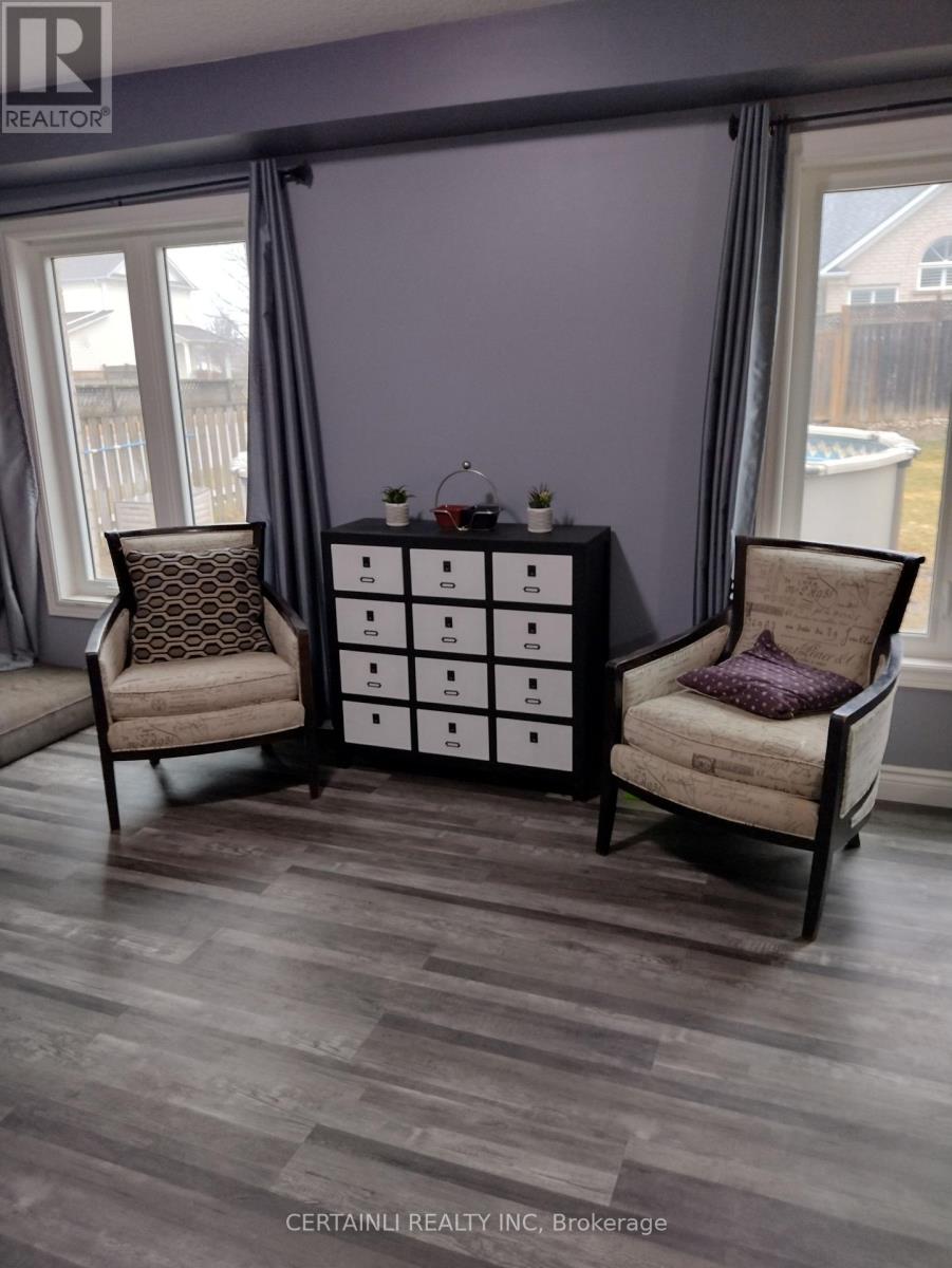 172 Osborn Avenue N, Brant, Ontario  N3T 6S7 - Photo 6 - X12053555