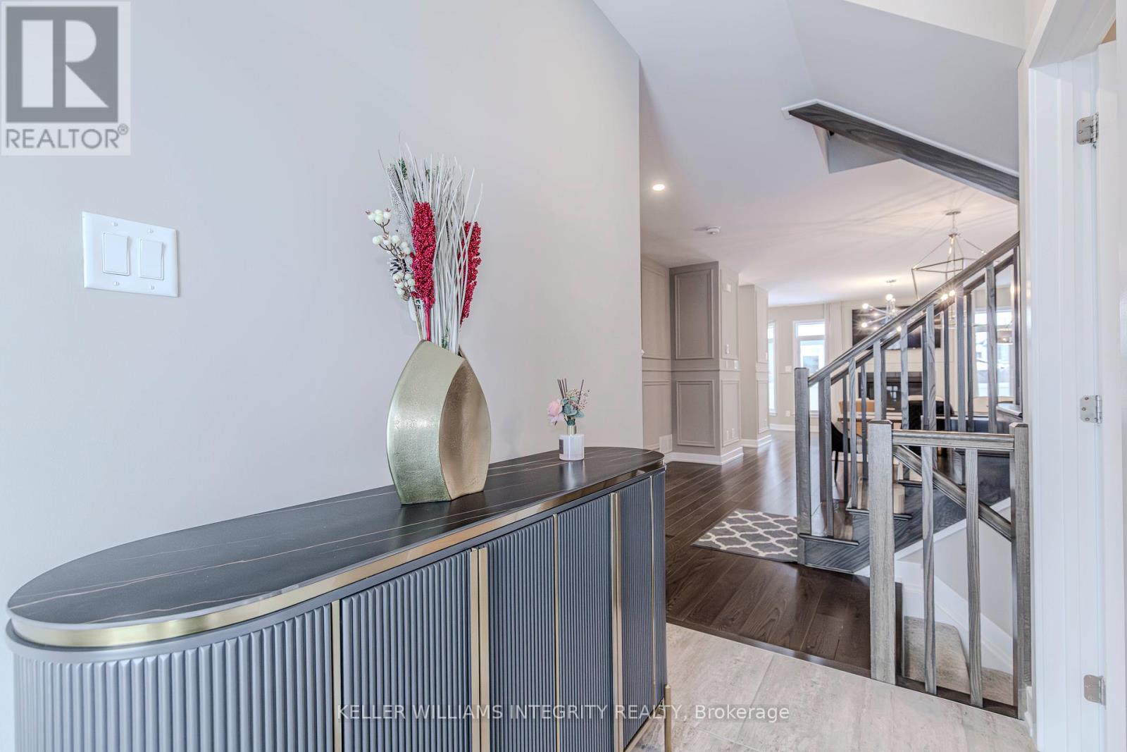 Property at 573 BOBOLINK RIDGE image 5