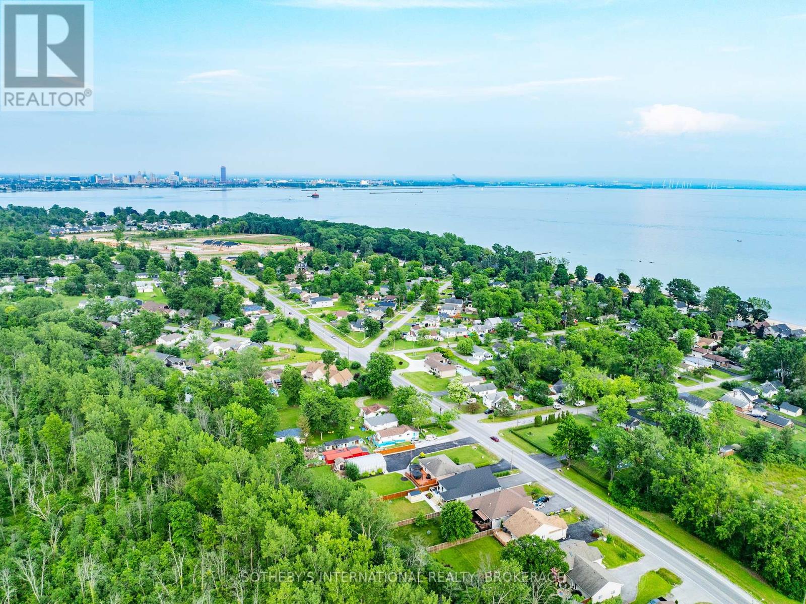 880 Edgemere Road, Fort Erie (Crescent Park), Ontario  L2A 1A8 - Photo 42 - X12053596