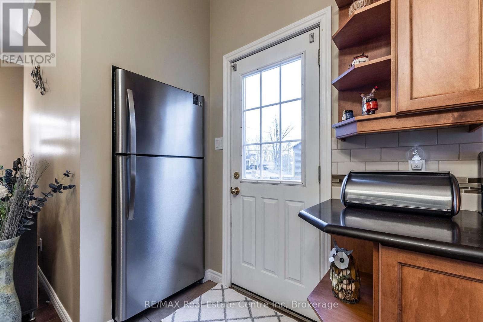 1545 Brock Road, Hamilton, Ontario  L9H 5E4 - Photo 8 - X12053531