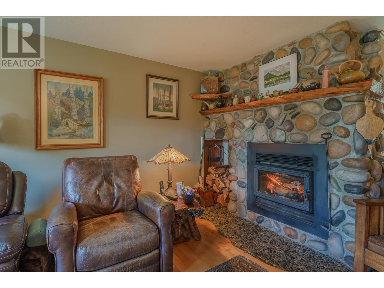Property at 5208 DAVIS ROAD image 4