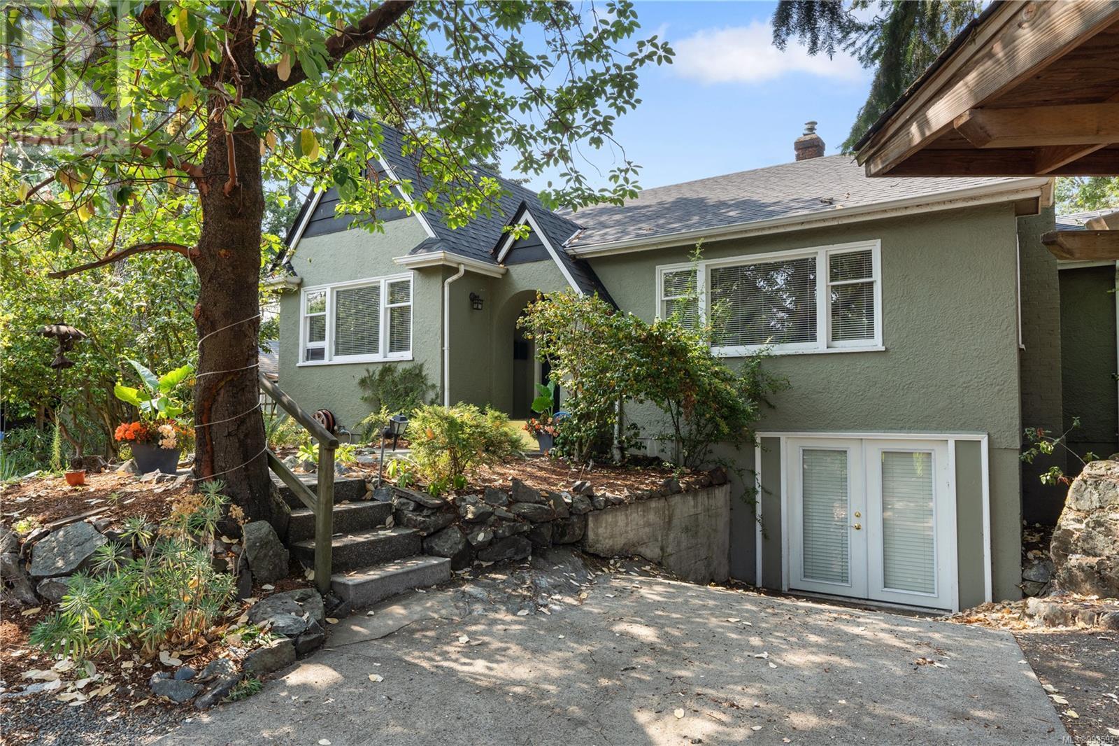 Property at 1080 San Marino Cres image 1