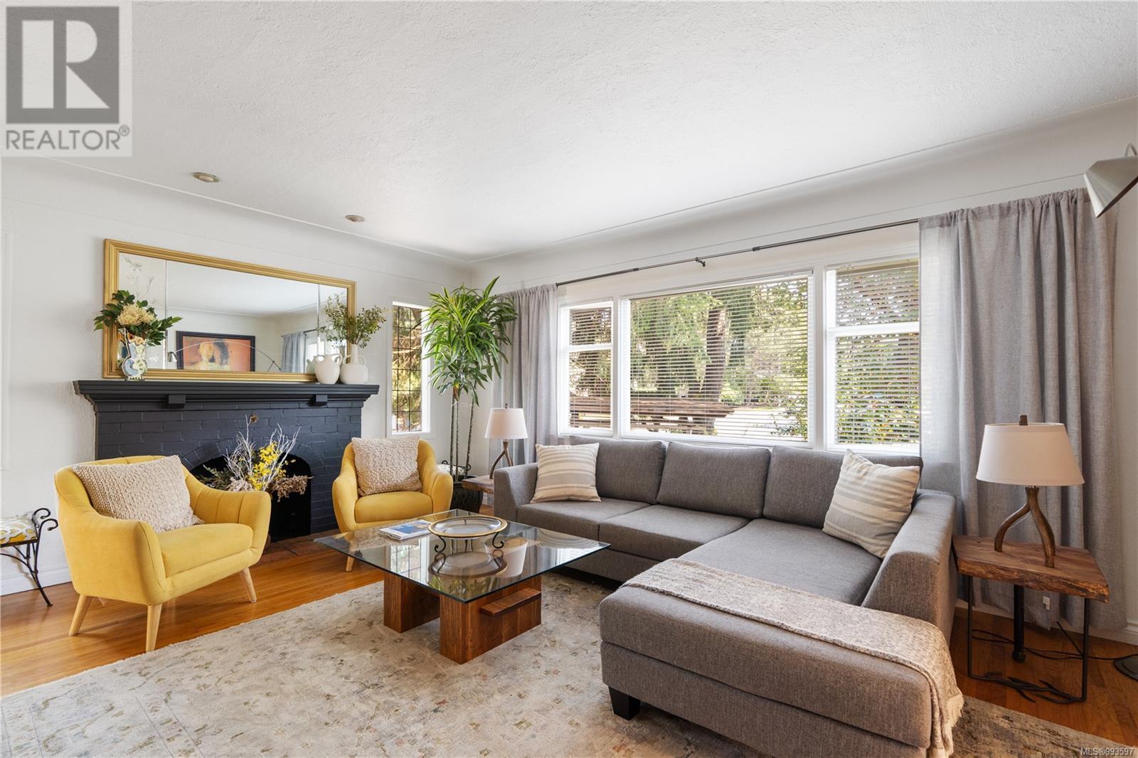 Property at 1080 San Marino Cres image 4