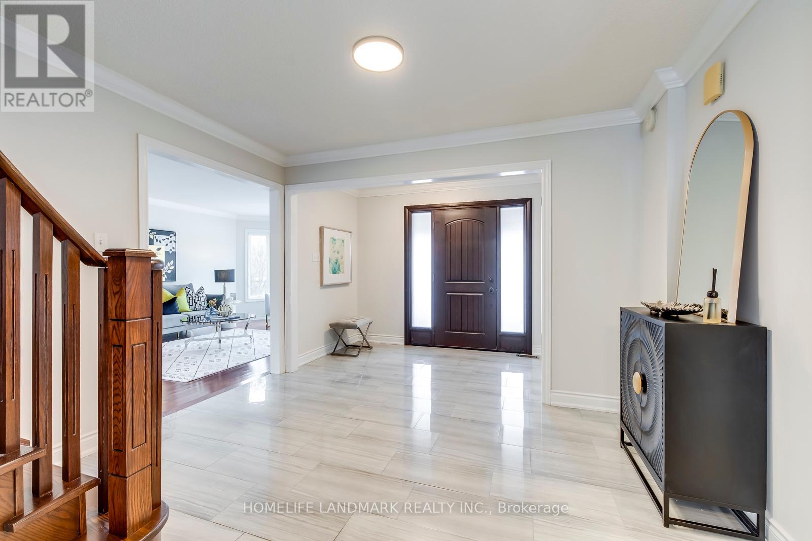 Property at 503 BLENHEIM CRESCENT image 4