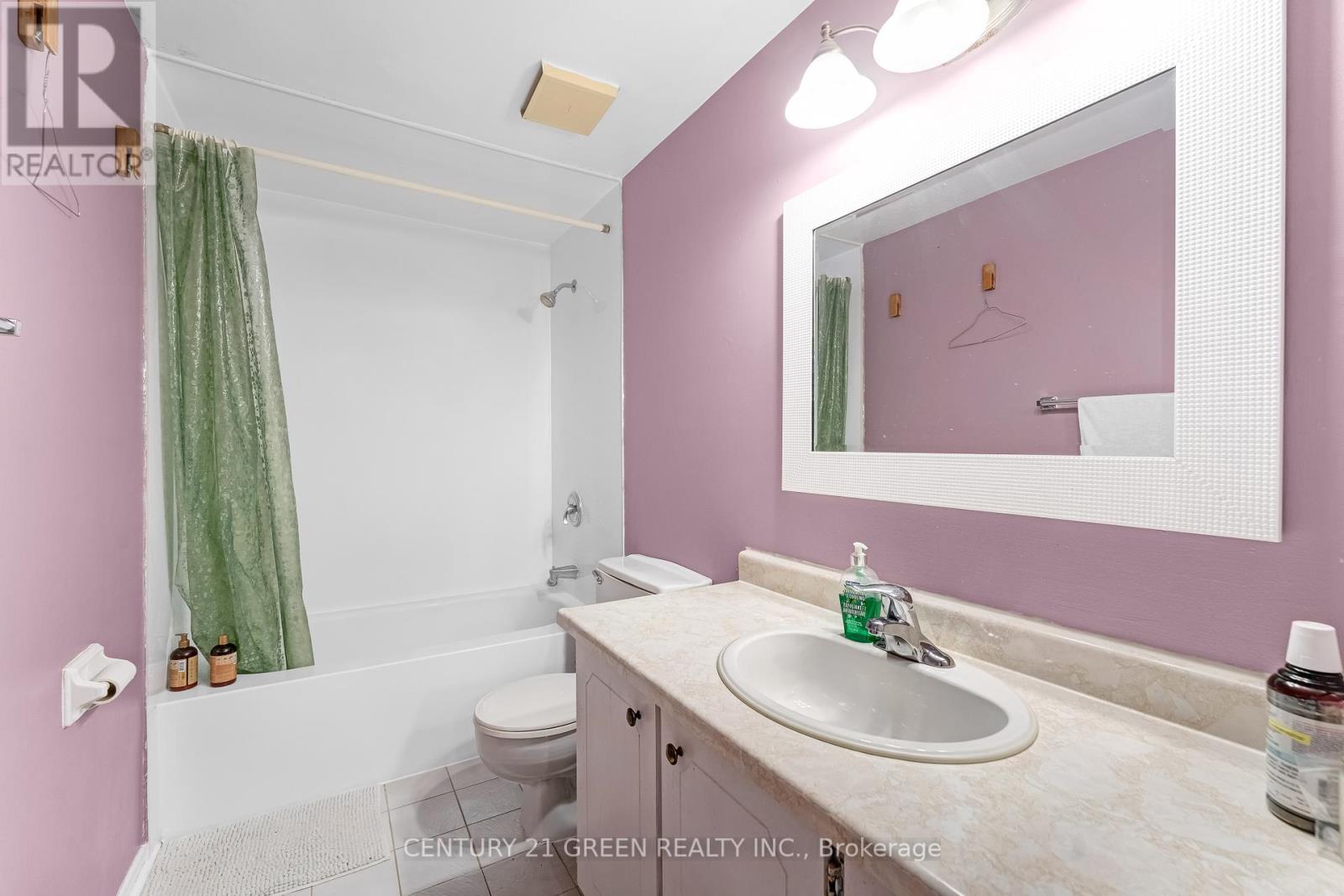 52 - 44a Woodvale Green, Ottawa, Ontario  K2G 4H4 - Photo 8 - X12053563