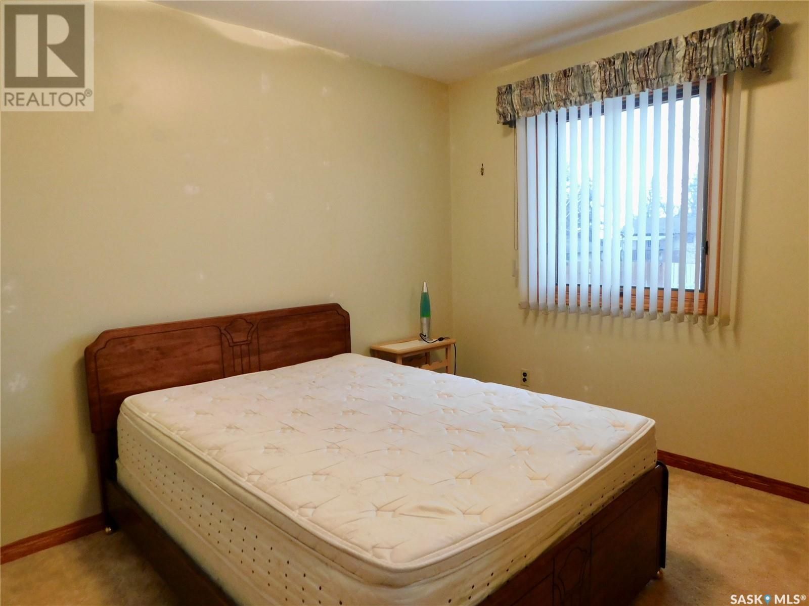 517 3rd Avenue E, Assiniboia, Saskatchewan  S0H 0B0 - Photo 15 - SK000370