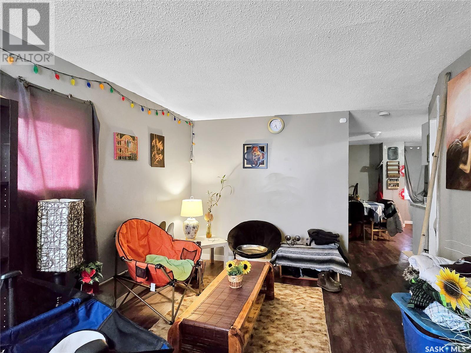 Property at 205 J AVENUE S image 3