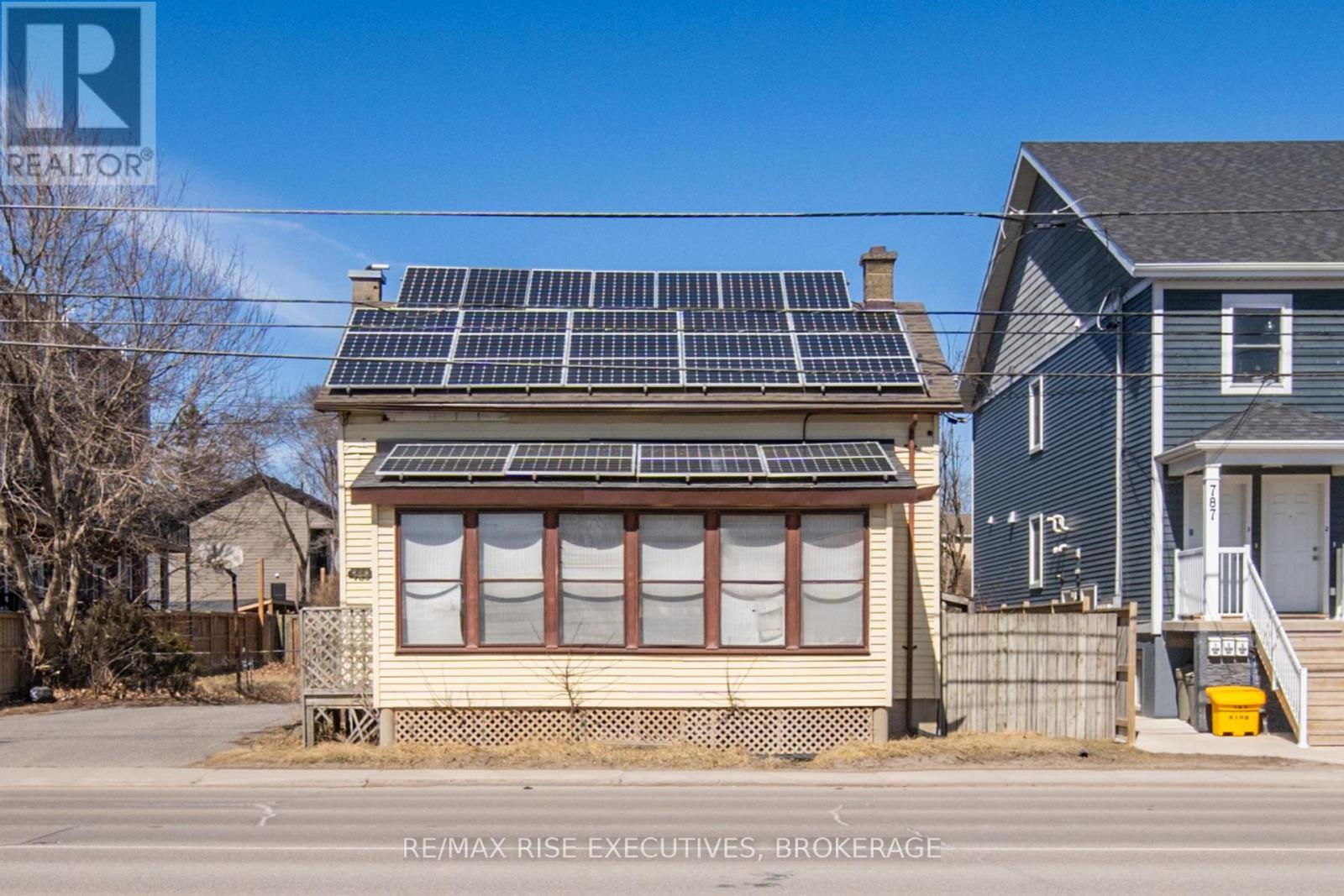 789 KING STREET W, kingston (central city west), Ontario