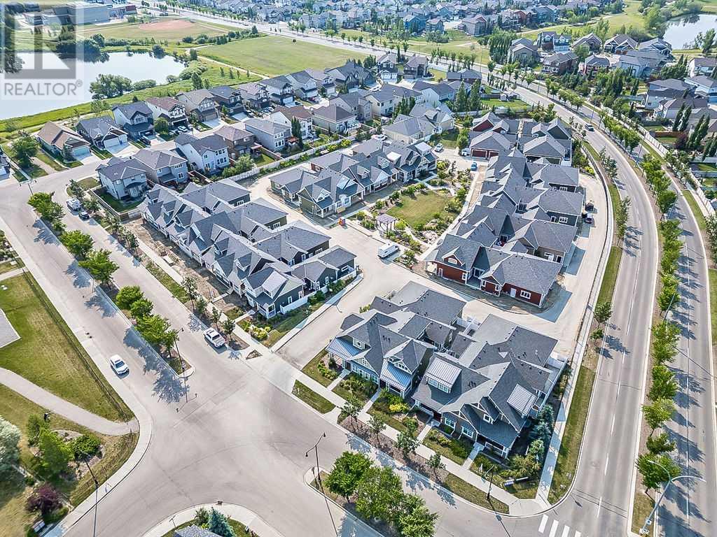 Property at 50 Drake Landing Square image 1