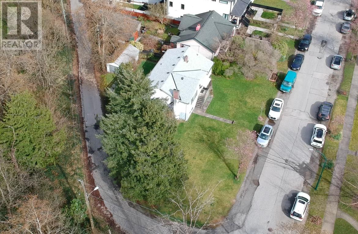 2925 E 25th Avenue, Vancouver, British Columbia  V5R 1J1 - Photo 11 - R2983557