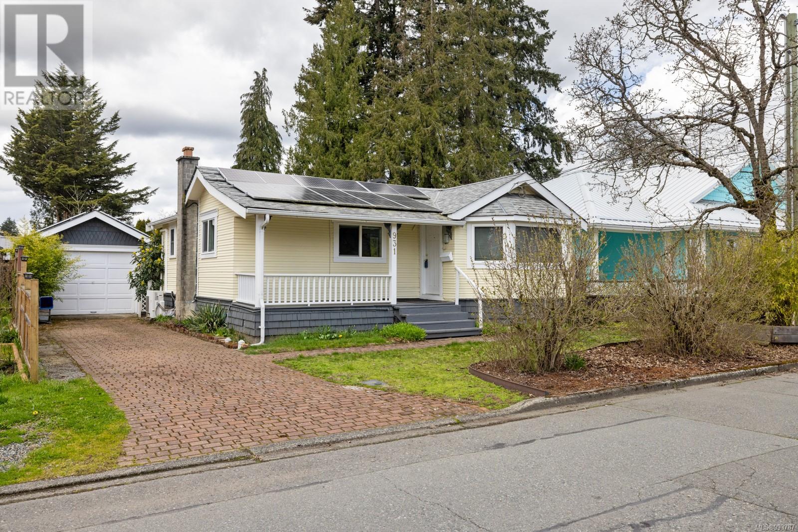 Property at 931 Cavell St image 5