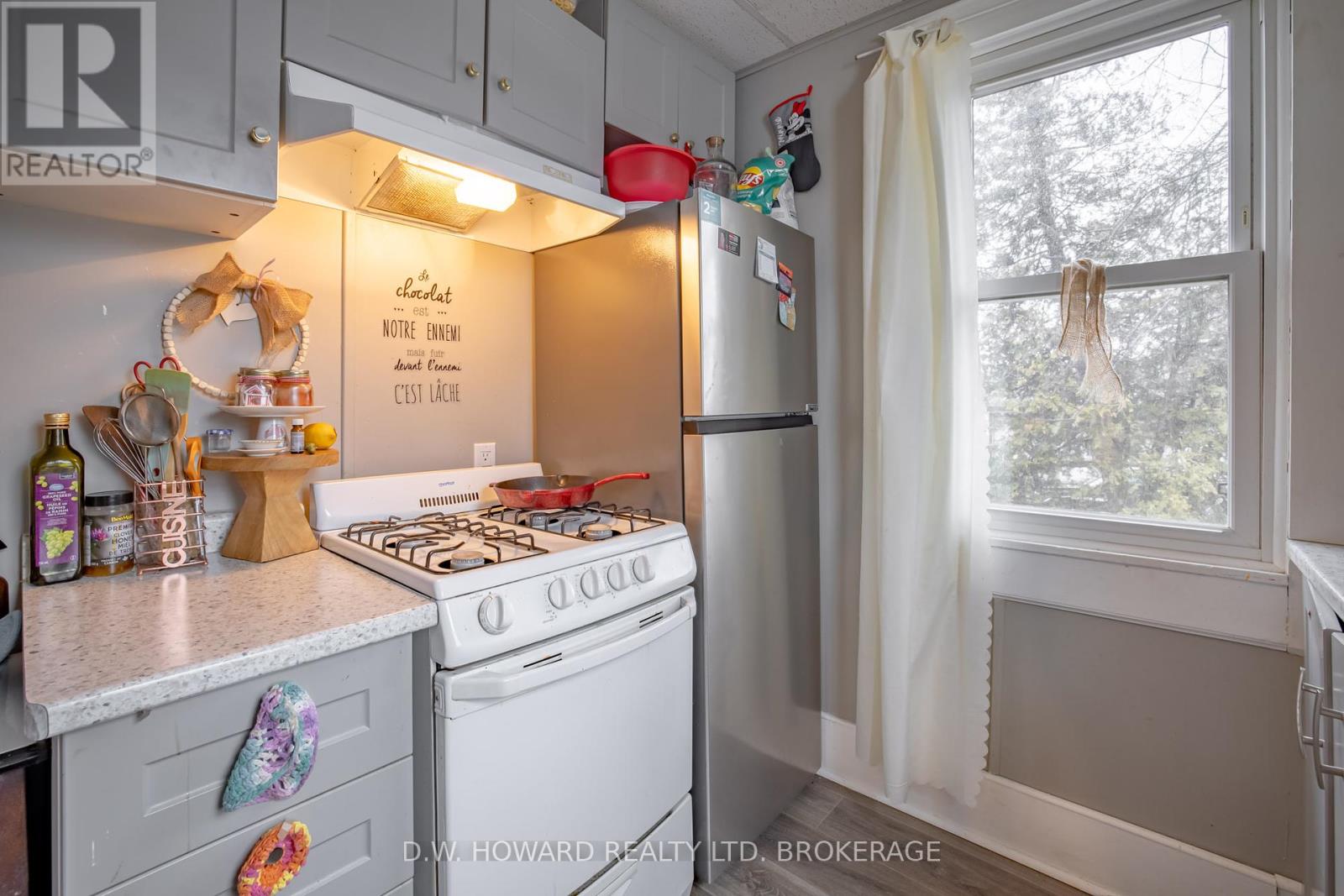 474 Lakeshore Road, Fort Erie, Ontario  L2A 1B5 - Photo 37 - X12053484