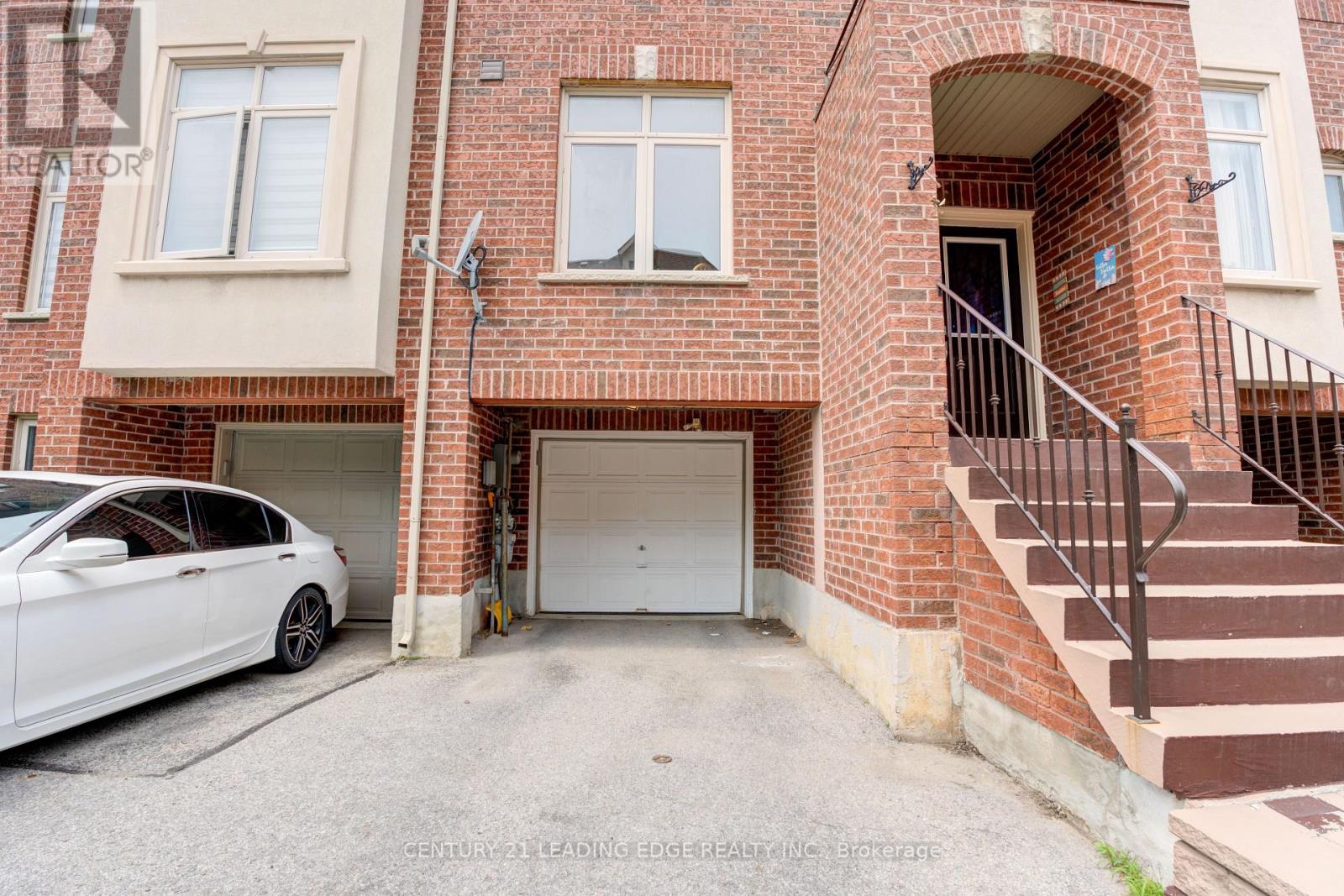 Property at 65 MCNAB BOULEVARD image 2