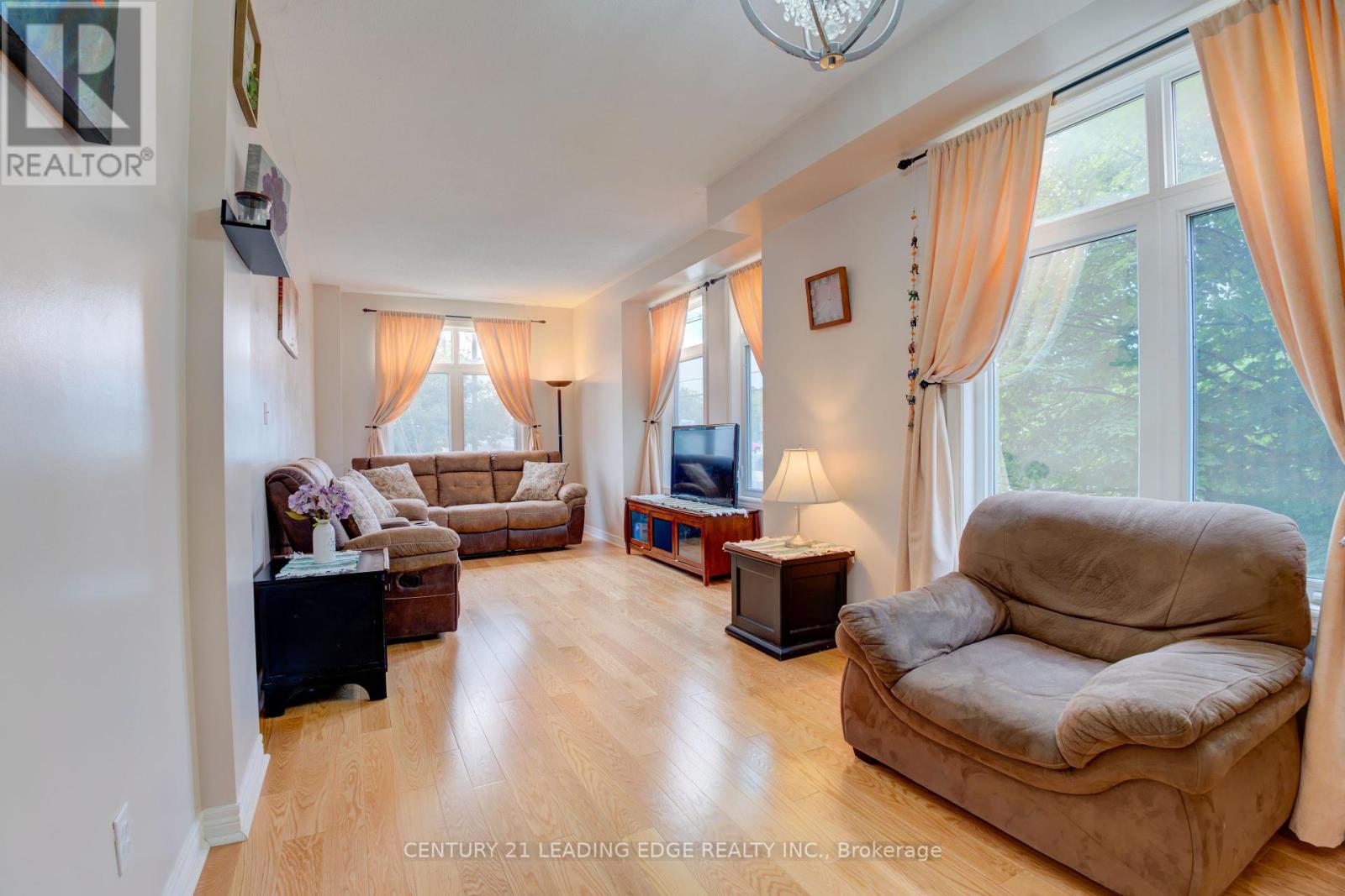 Property at 65 MCNAB BOULEVARD image 3