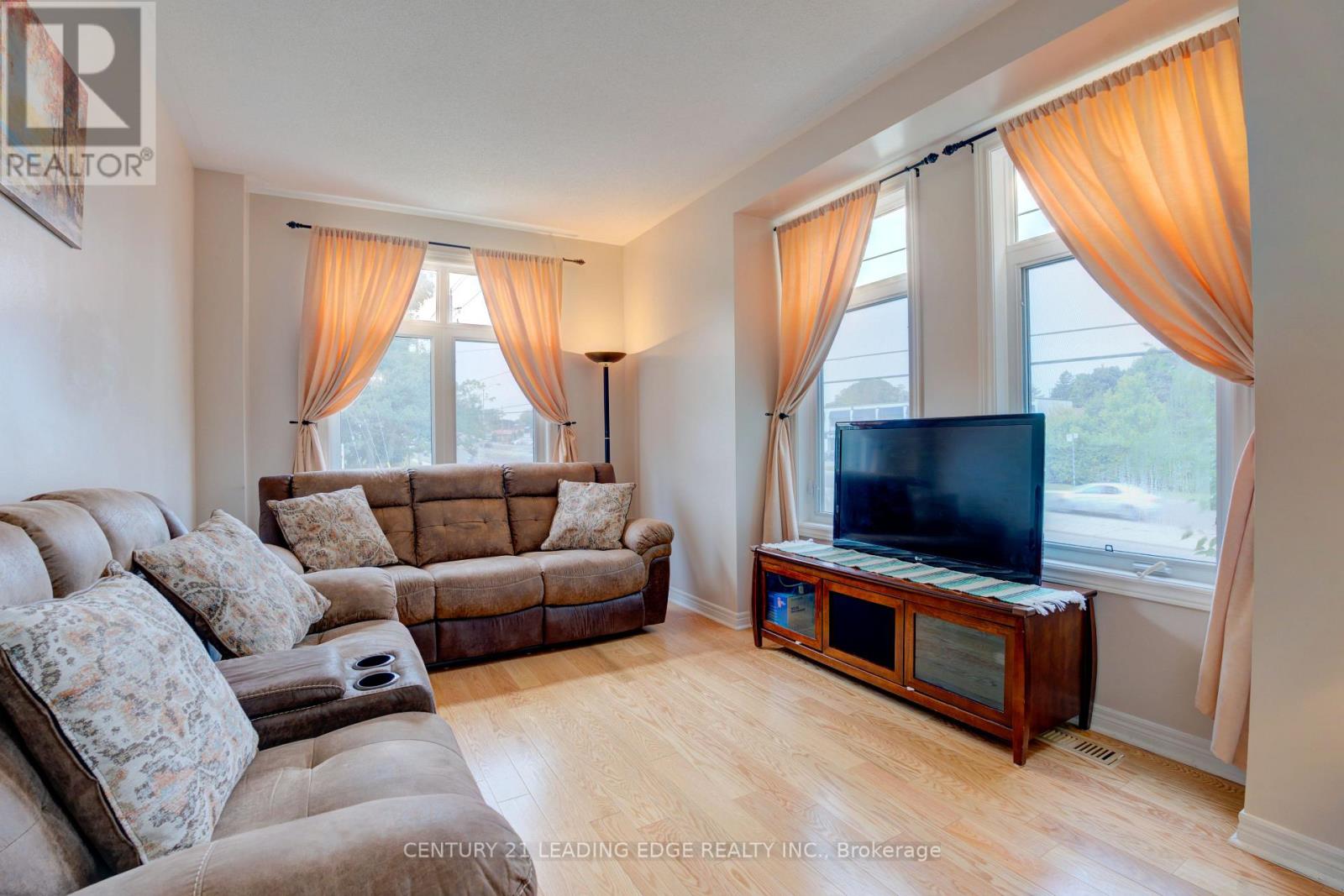 Property at 65 MCNAB BOULEVARD image 4