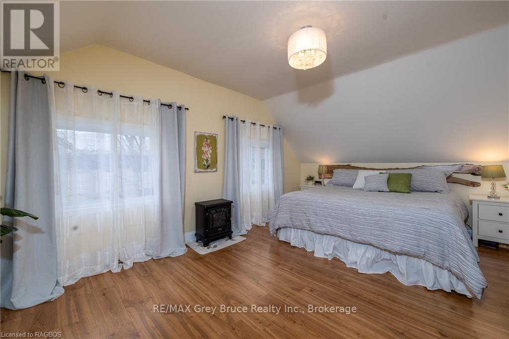 120 Havelock Street, Georgian Bluffs, Ontario  N0H 2T0 - Photo 29 - X12053719