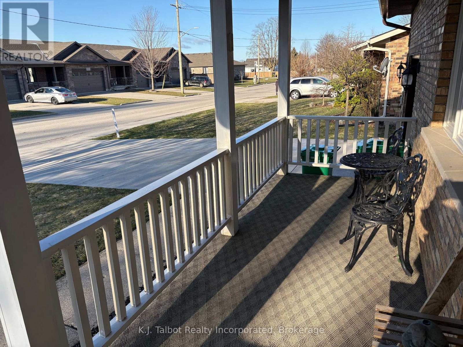 215 Bennett Street E, Goderich, Ontario  N7A 1A8 - Photo 3 - X12053733