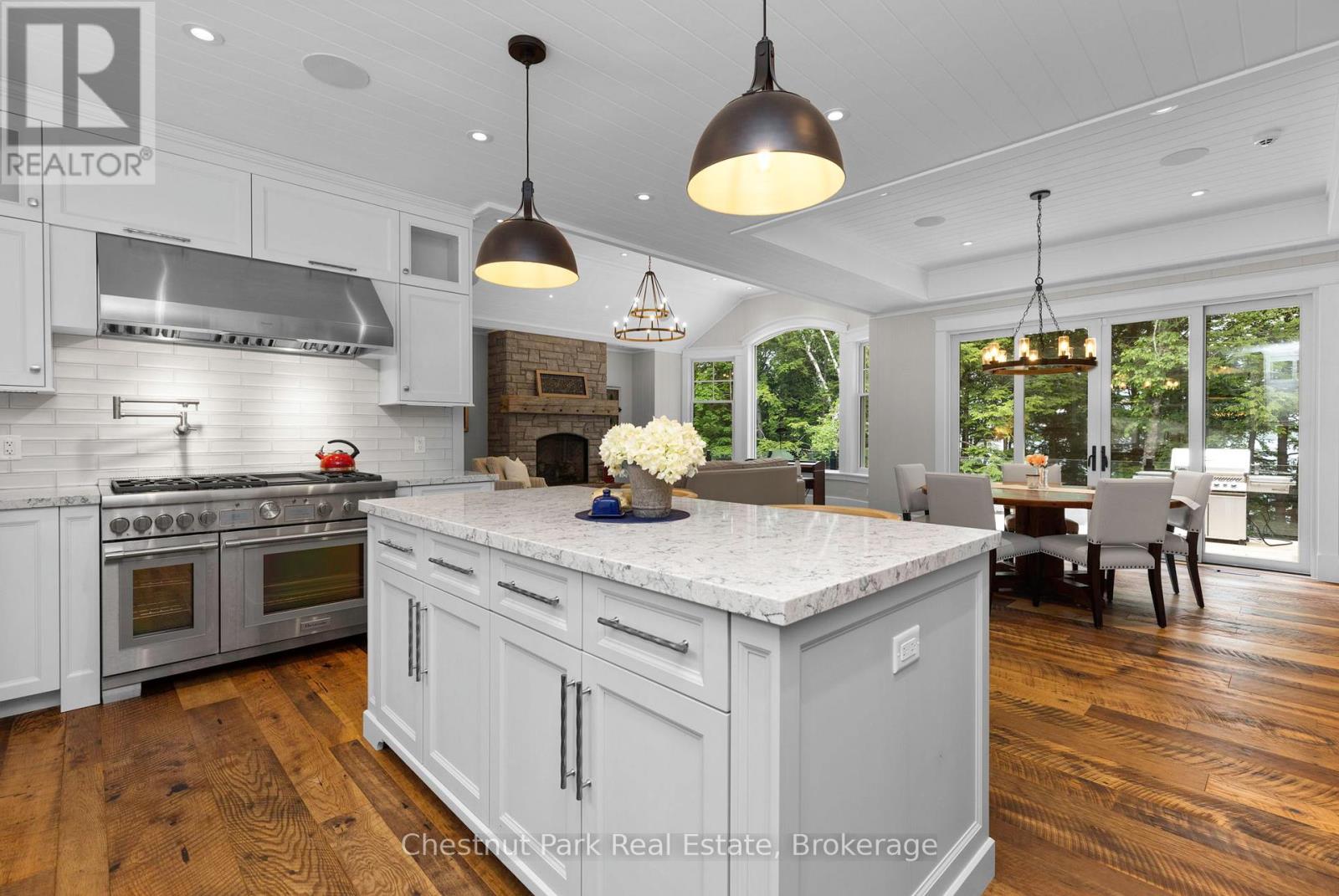 30 Bigwin Island, Lake Of Bays, Ontario  P0B 1A0 - Photo 19 - X12053791