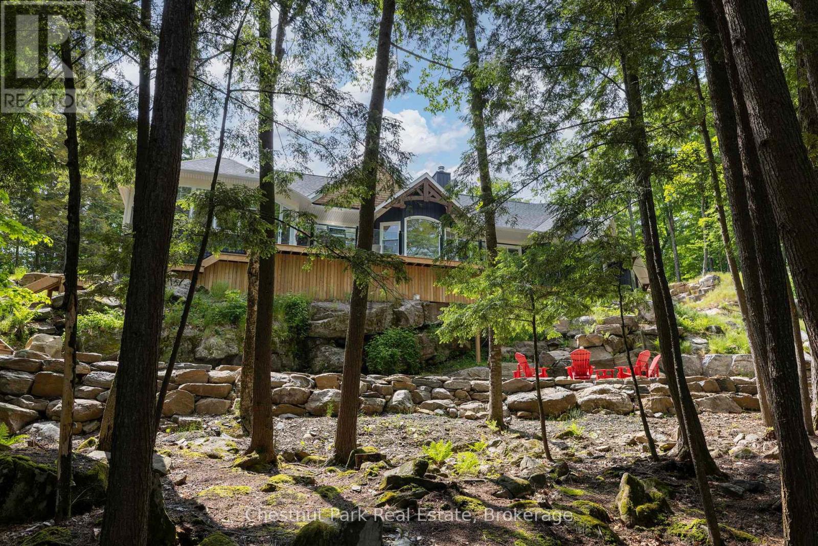 30 Bigwin Island, Lake Of Bays, Ontario  P0B 1A0 - Photo 35 - X12053791