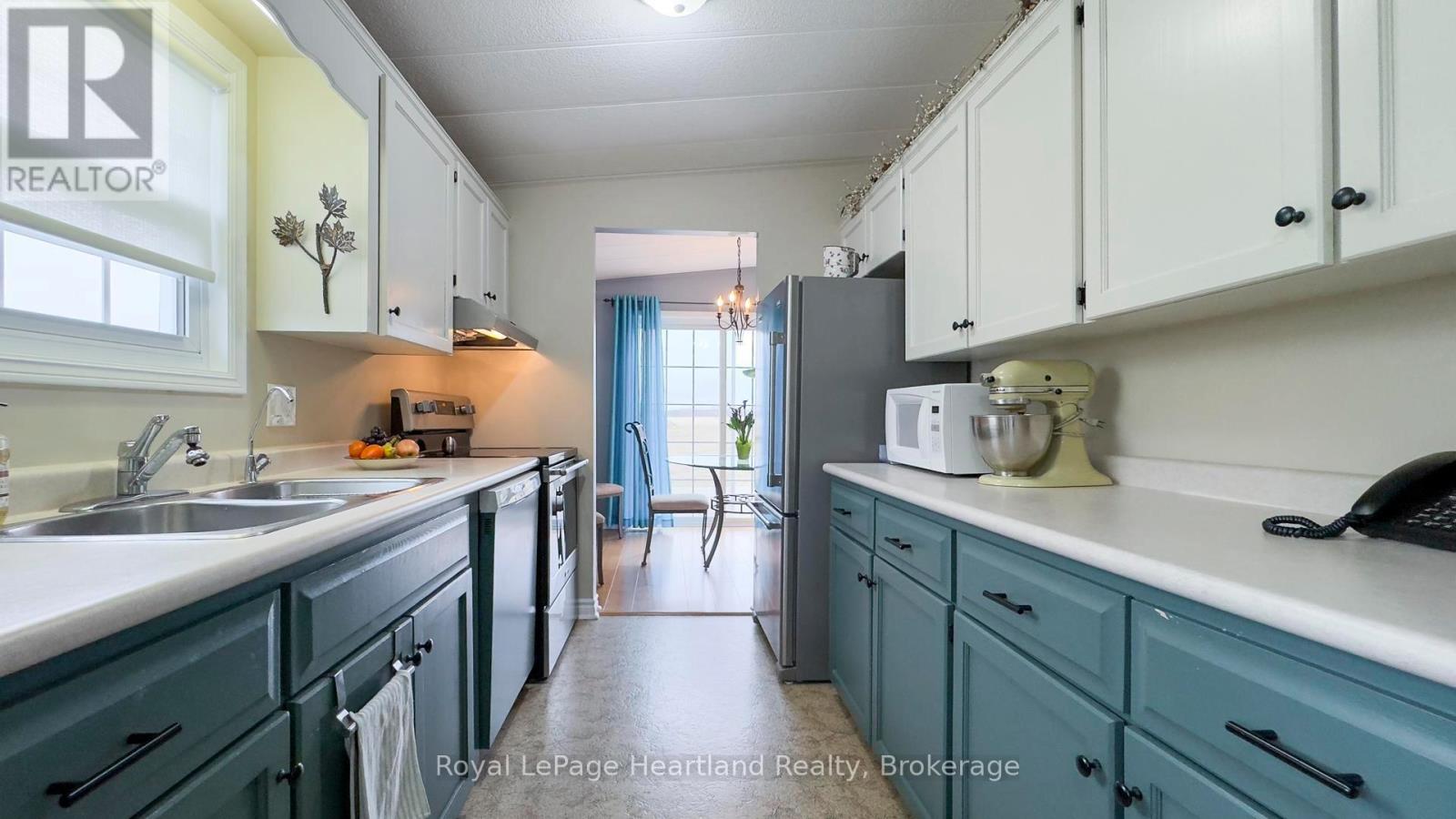 52 Algonquin Lane, Ashfield-Colborne-Wawanosh, Ontario  N7A 3Y2 - Photo 12 - X12053847