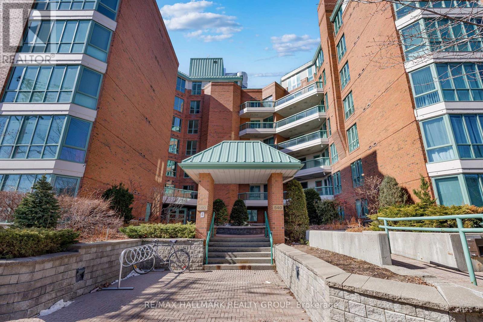 Property at 307 - 550 CAMBRIDGE STREET S image 1