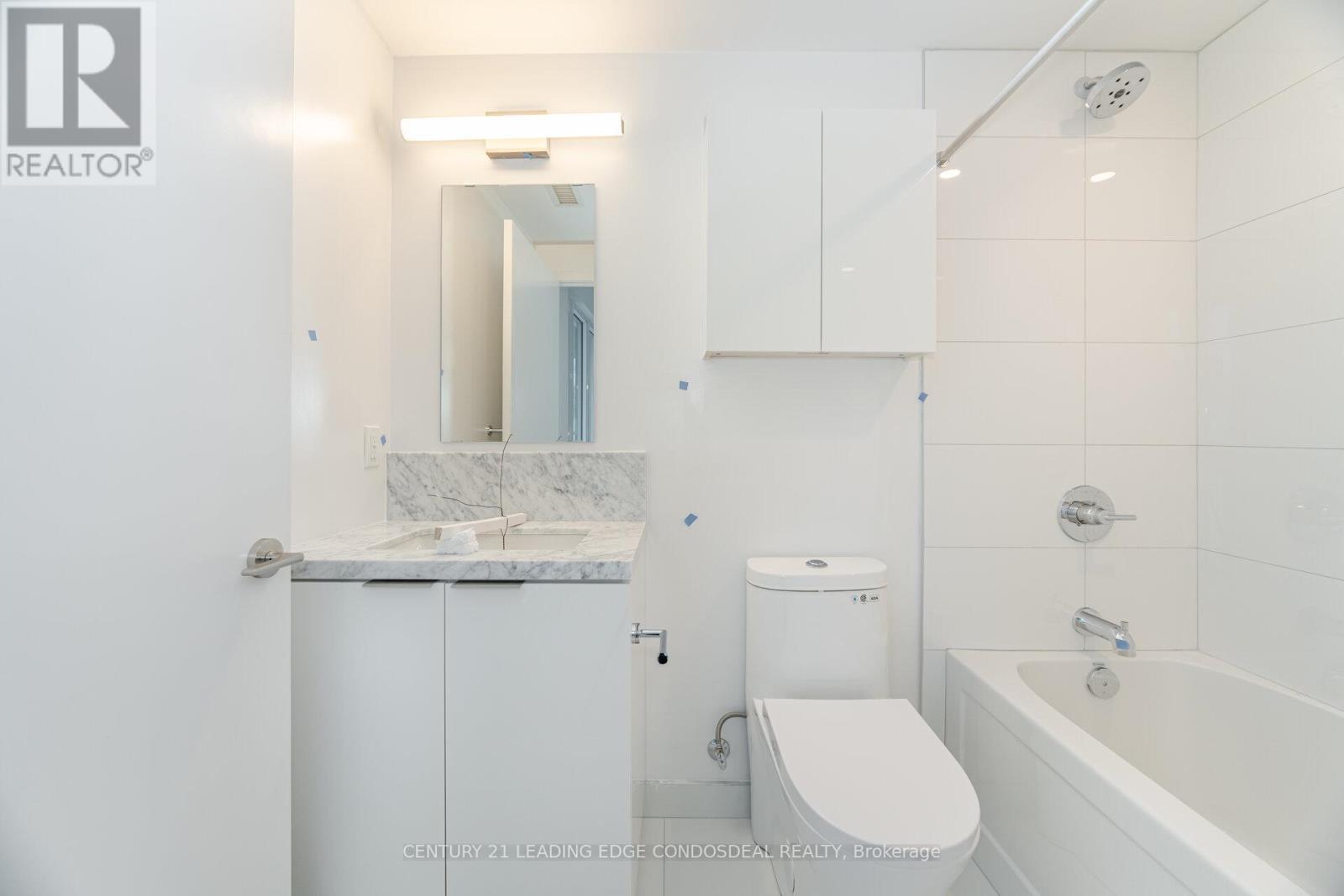 2518 - 230 Simcoe Street, Toronto, Ontario  M5T 3B9 - Photo 14 - C12053628