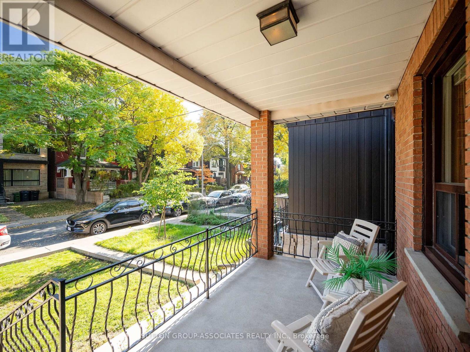 Property at 696 CRAWFORD STREET image 2