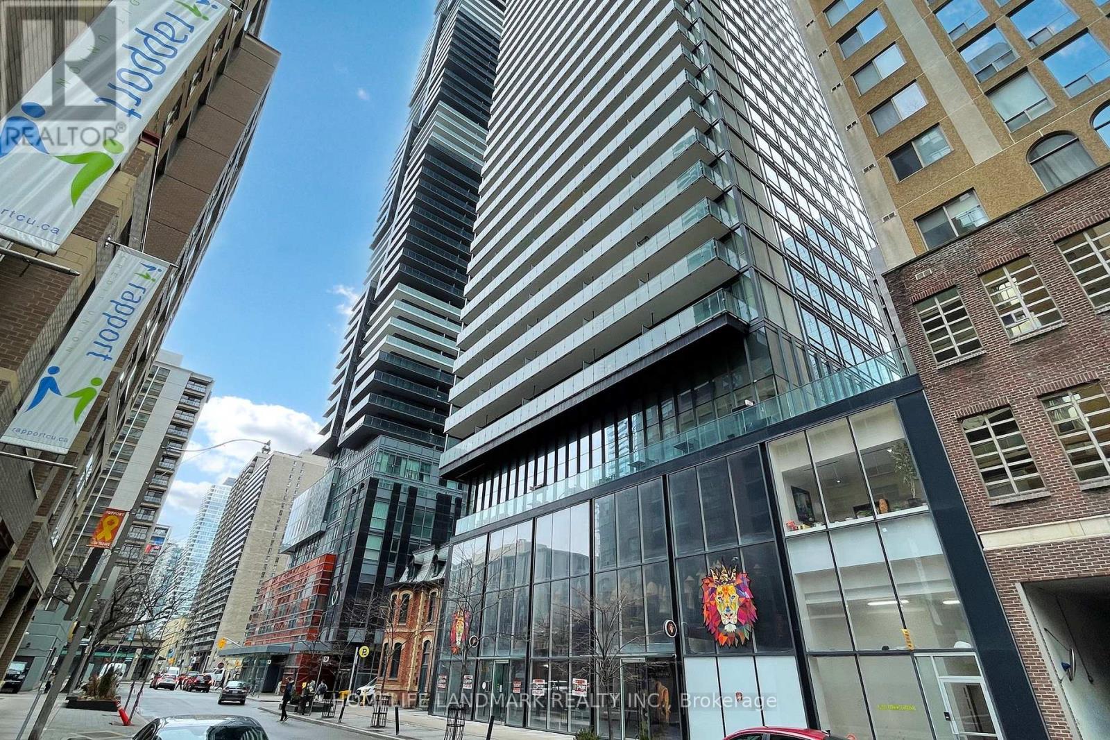 1205 - 15 Grenville Street, Toronto, Ontario  M4Y 0B9 - Photo 2 - C12053829
