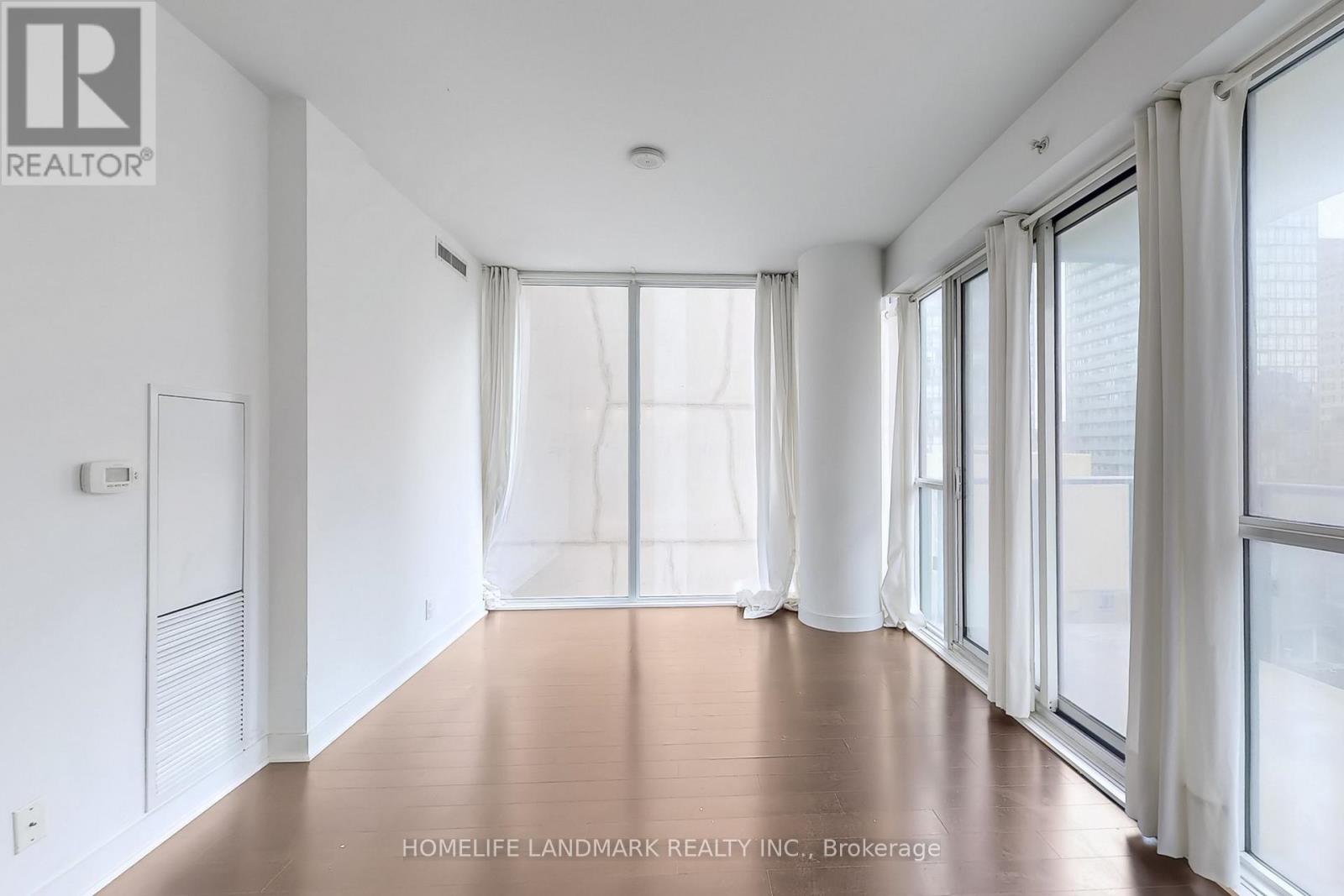 1205 - 15 Grenville Street, Toronto, Ontario  M4Y 0B9 - Photo 8 - C12053829