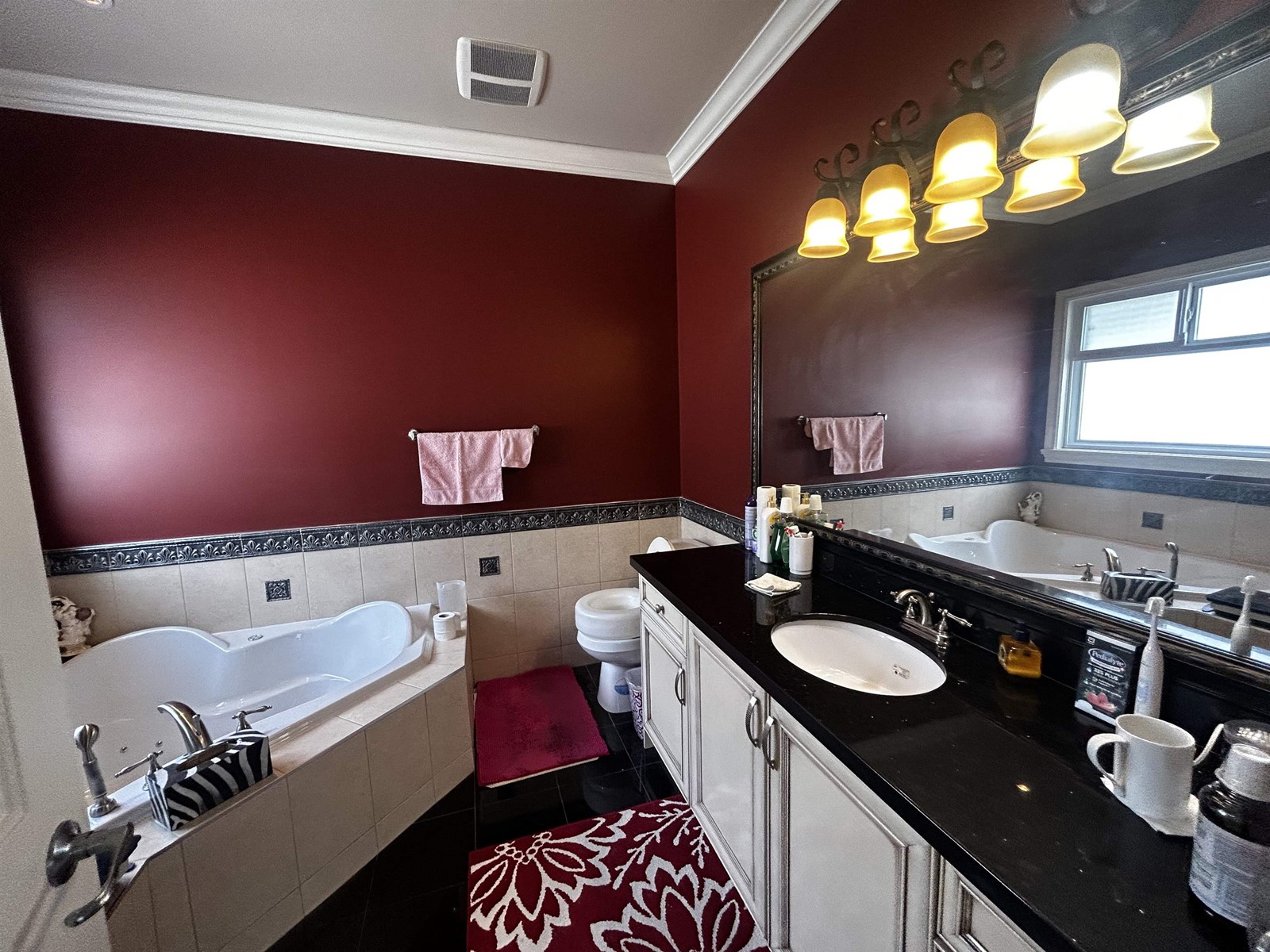 6832 Kilburn Place, Surrey, British Columbia  V3W 6H5 - Photo 14 - R2983346