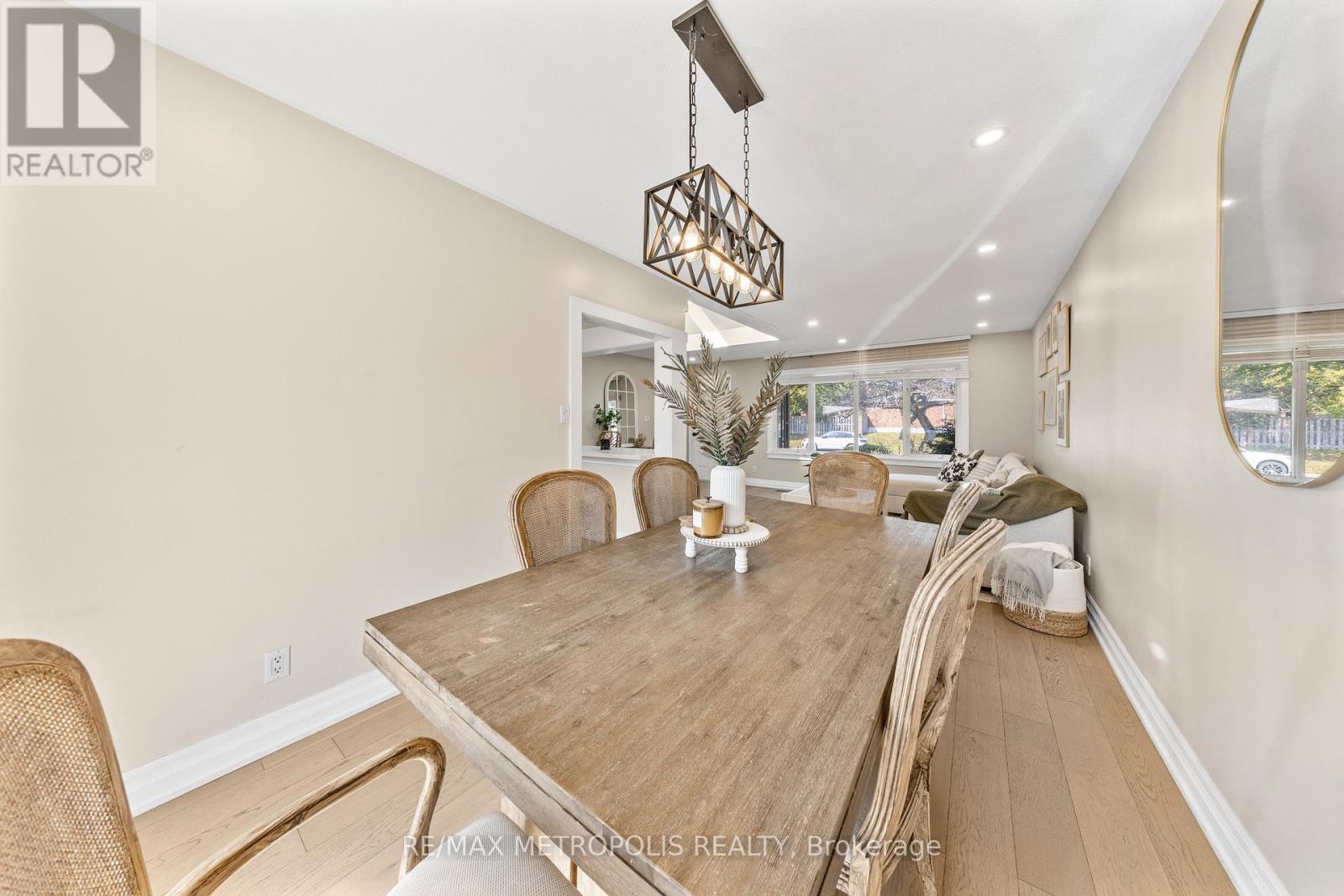 201 Southlawn Avenue, Oshawa, Ontario  L1H 3Y5 - Photo 9 - E12053781