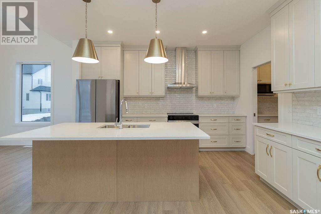 Property at 118 Mazurek CRESCENT image 5