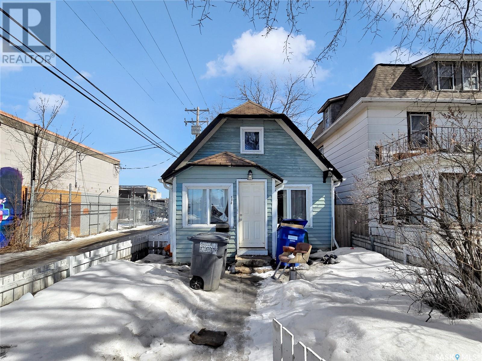 Property at 312 E AVENUE S image 1