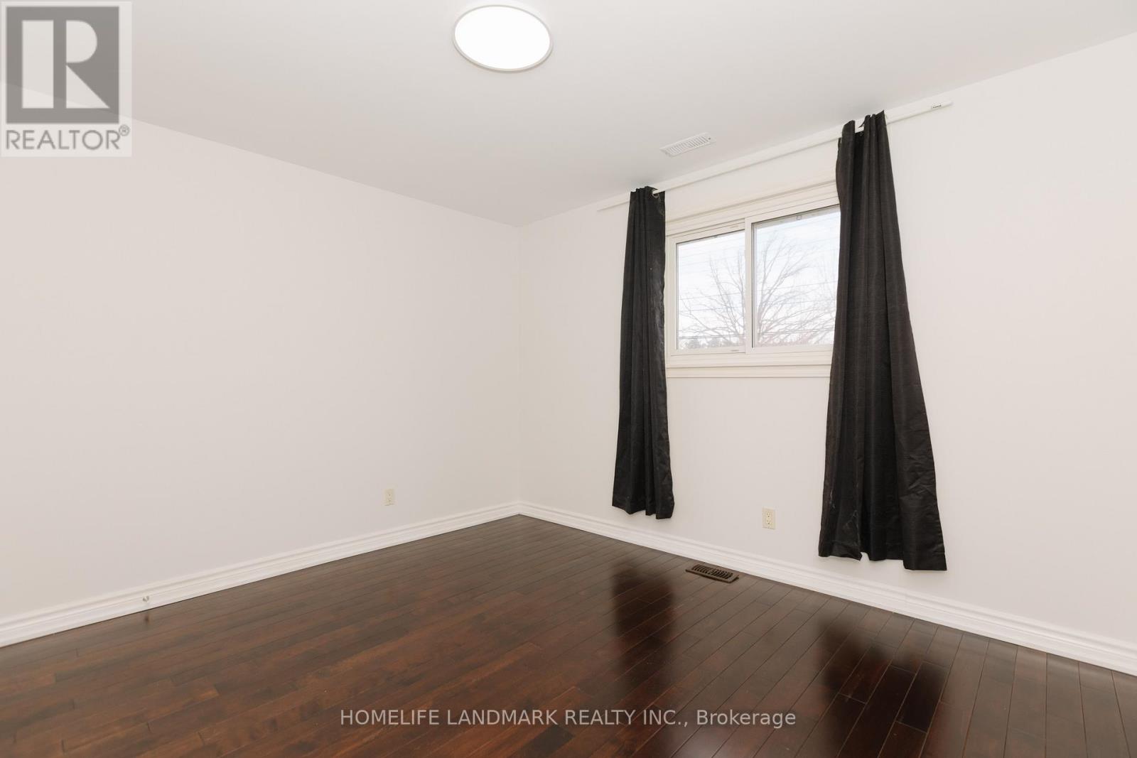 3233 Ibbetson Crescent, Mississauga, Ontario  L5C 1Z1 - Photo 15 - W12053622