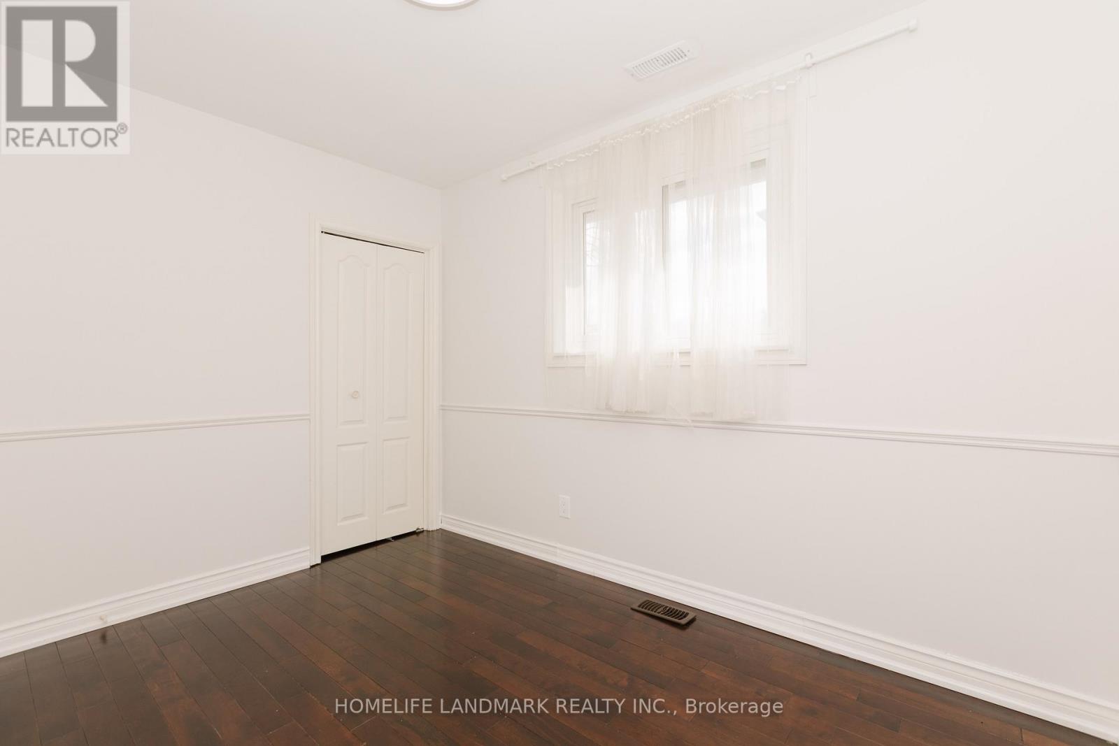 3233 Ibbetson Crescent, Mississauga, Ontario  L5C 1Z1 - Photo 16 - W12053622