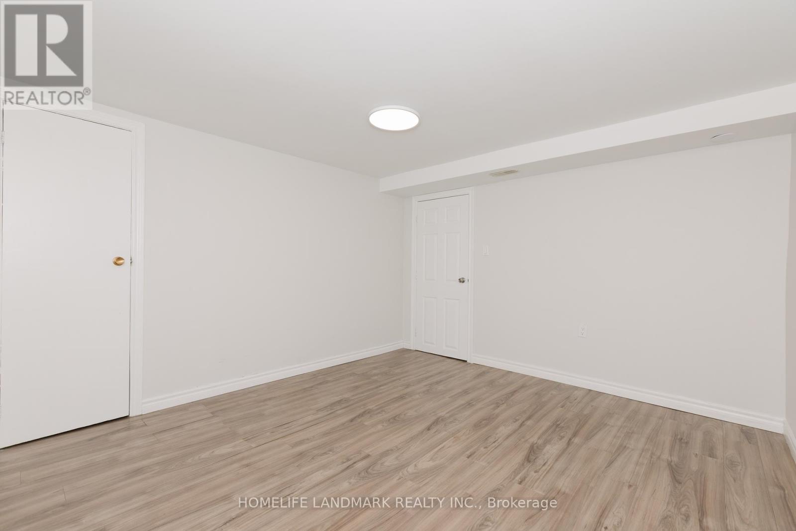 3233 Ibbetson Crescent, Mississauga, Ontario  L5C 1Z1 - Photo 24 - W12053622