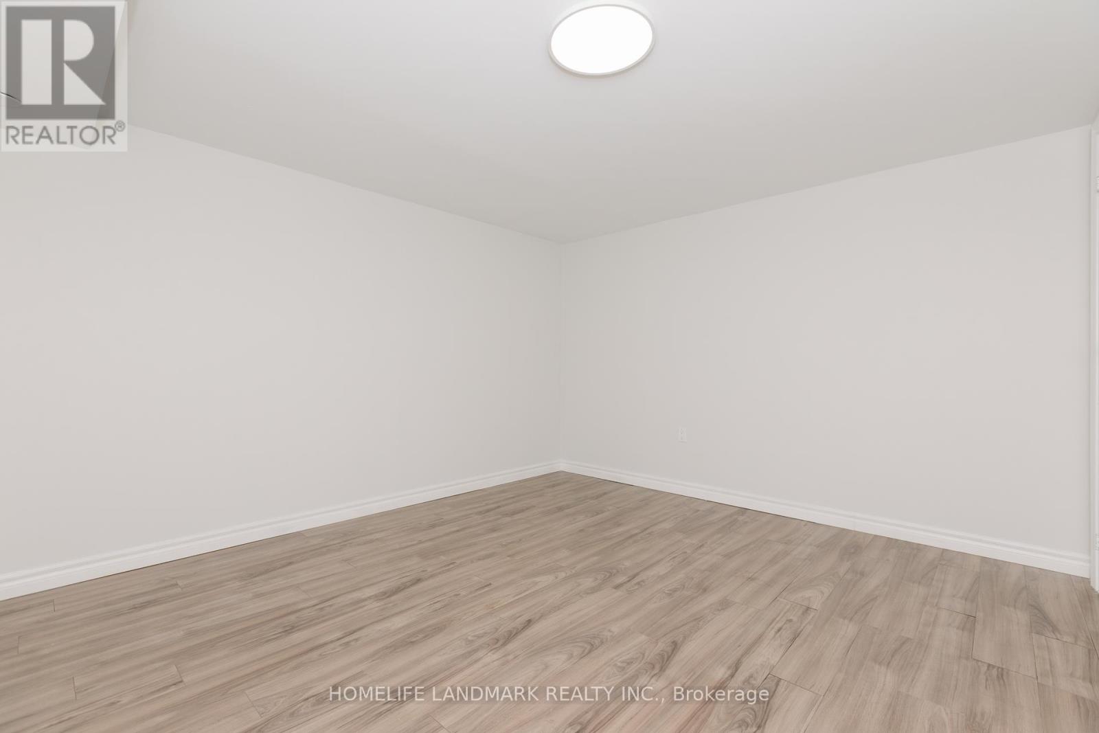 3233 Ibbetson Crescent, Mississauga, Ontario  L5C 1Z1 - Photo 25 - W12053622