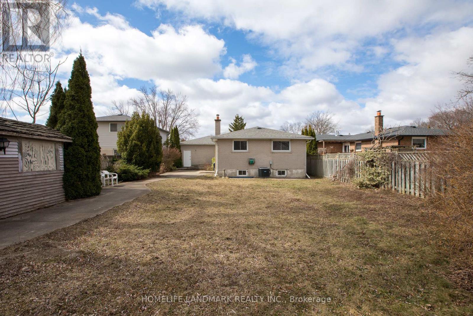 Property at 3233 IBBETSON CRESCENT image 3