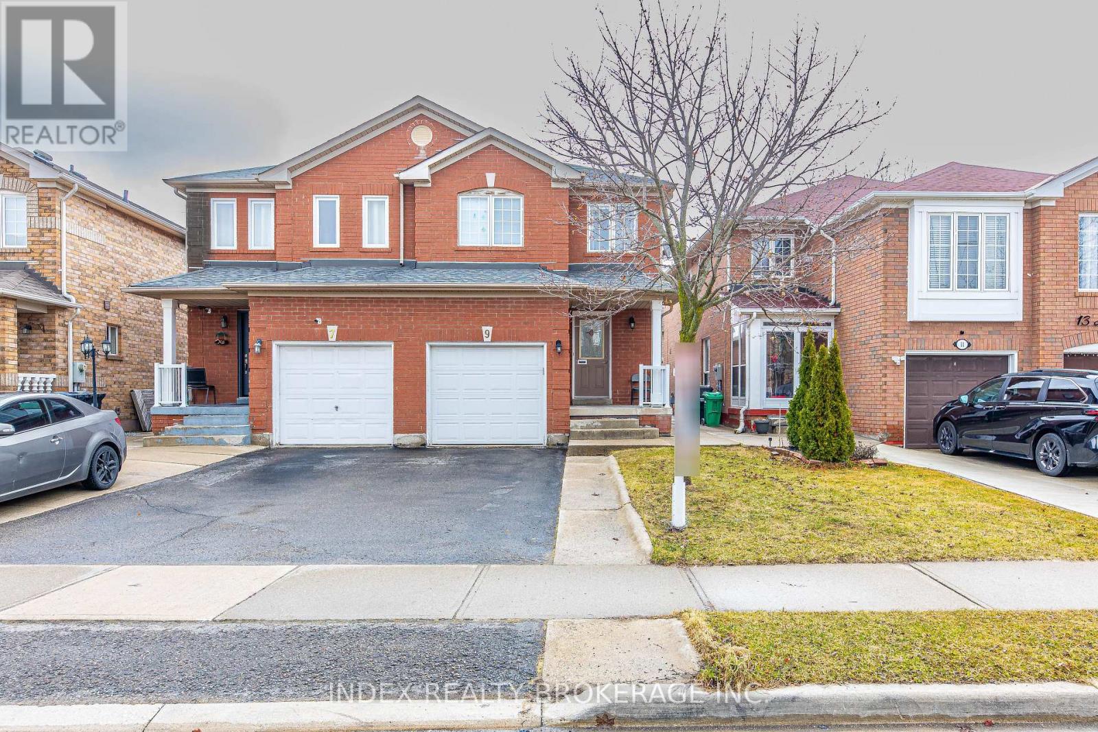Property at 9 ANCESTOR DRIVE image 1