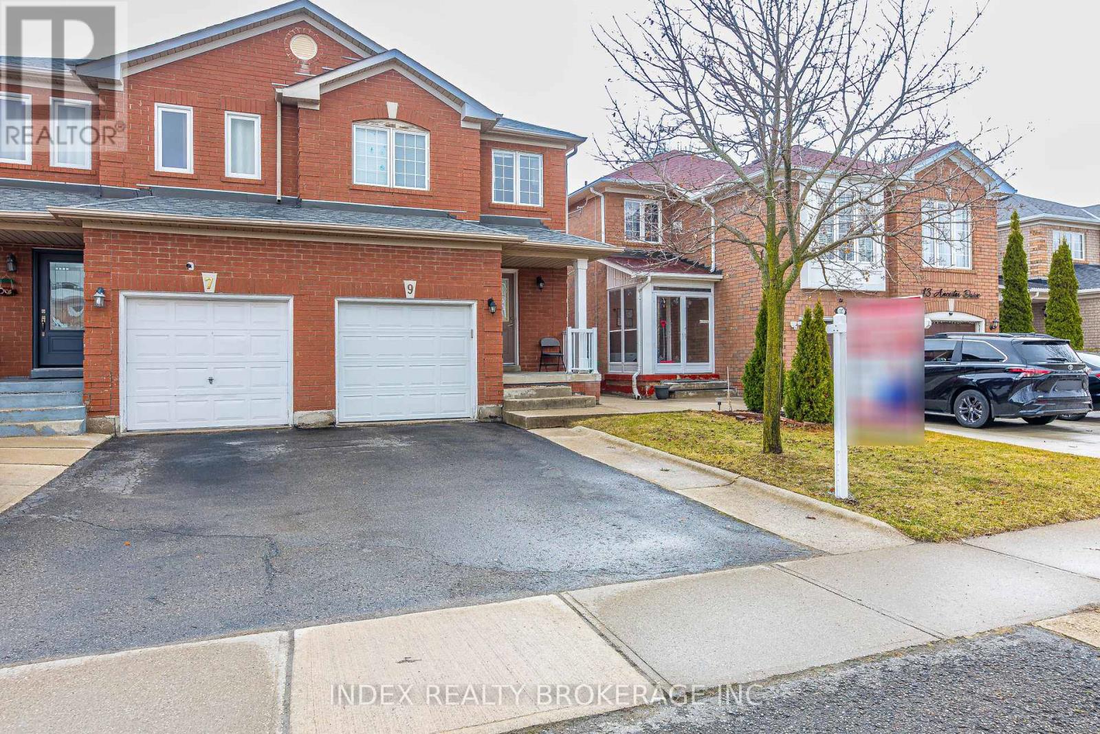 Property at 9 ANCESTOR DRIVE image 2