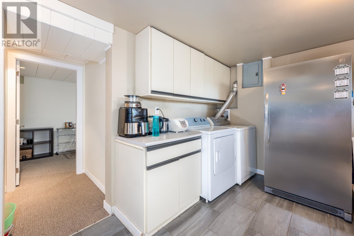 9263 10th Avenue, Burnaby, British Columbia  V3N 2T3 - Photo 23 - R2984148