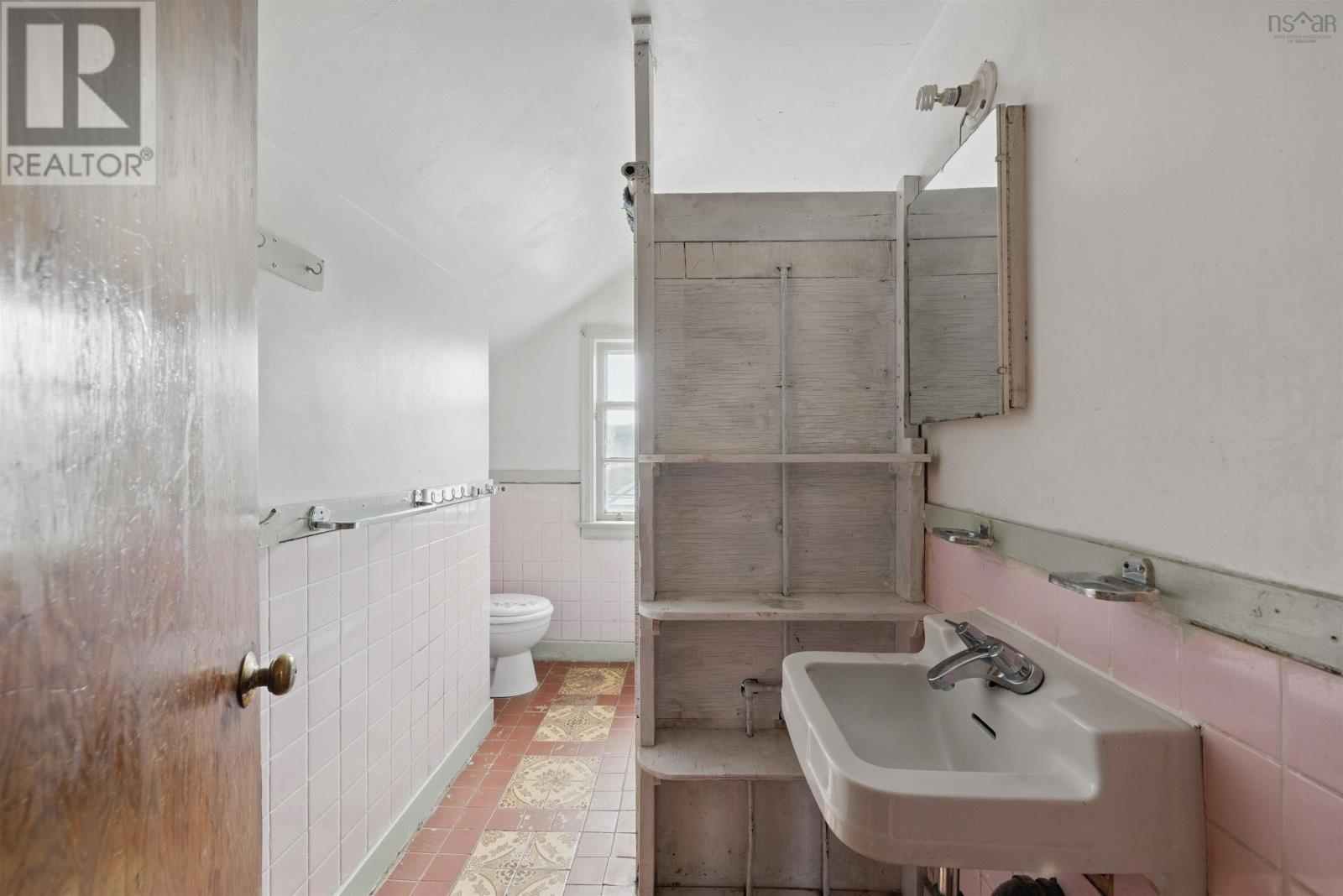 28 Rockingstone Road, Halifax, Nova Scotia  B3R 2C6 - Photo 34 - 202506399