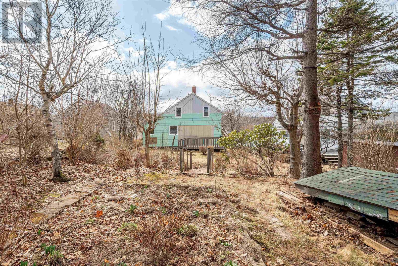 28 Rockingstone Road, Halifax, Nova Scotia  B3R 2C6 - Photo 6 - 202506399