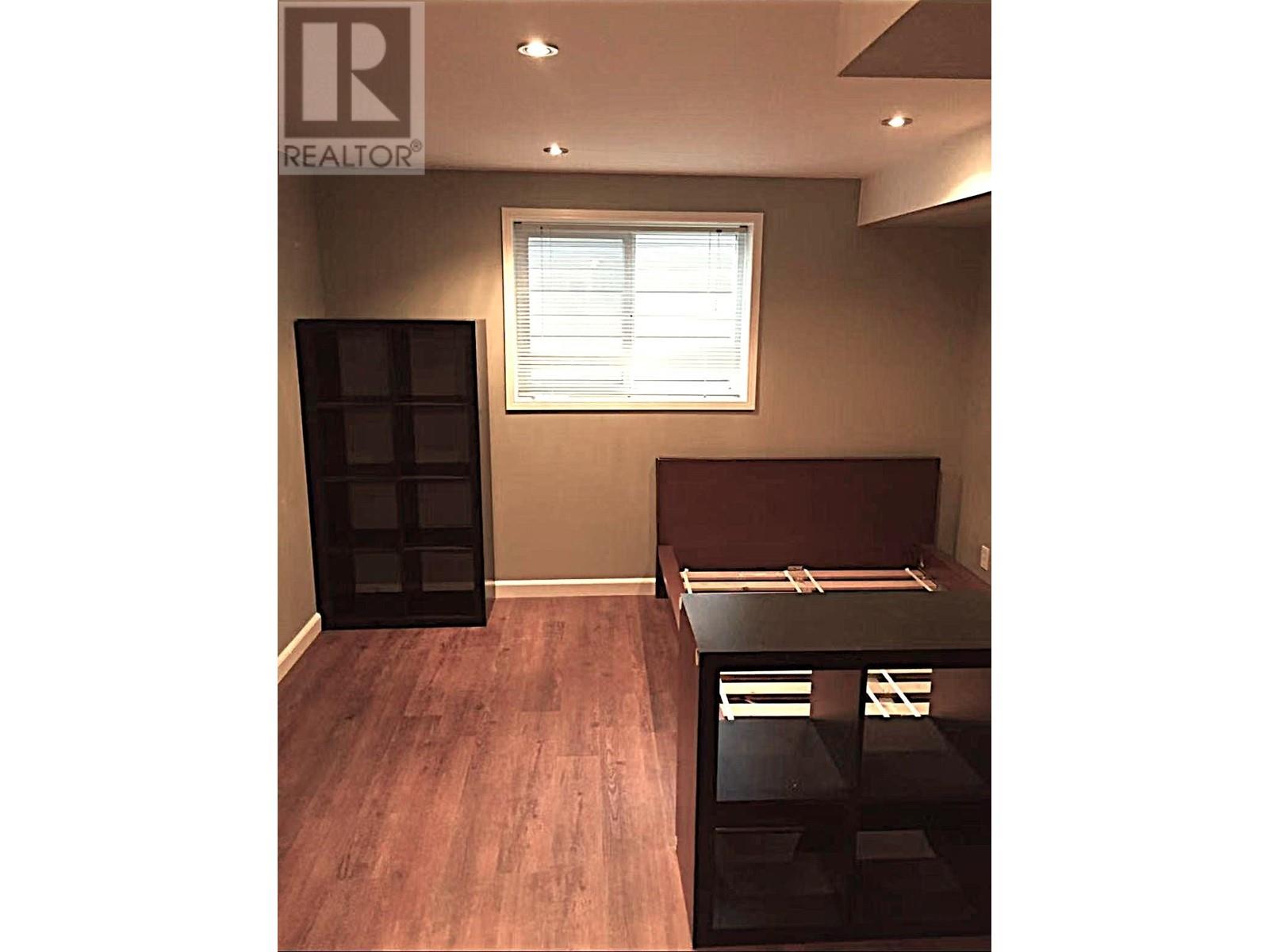 9263 10th Avenue, Burnaby, British Columbia  V3N 2T3 - Photo 33 - R2984148