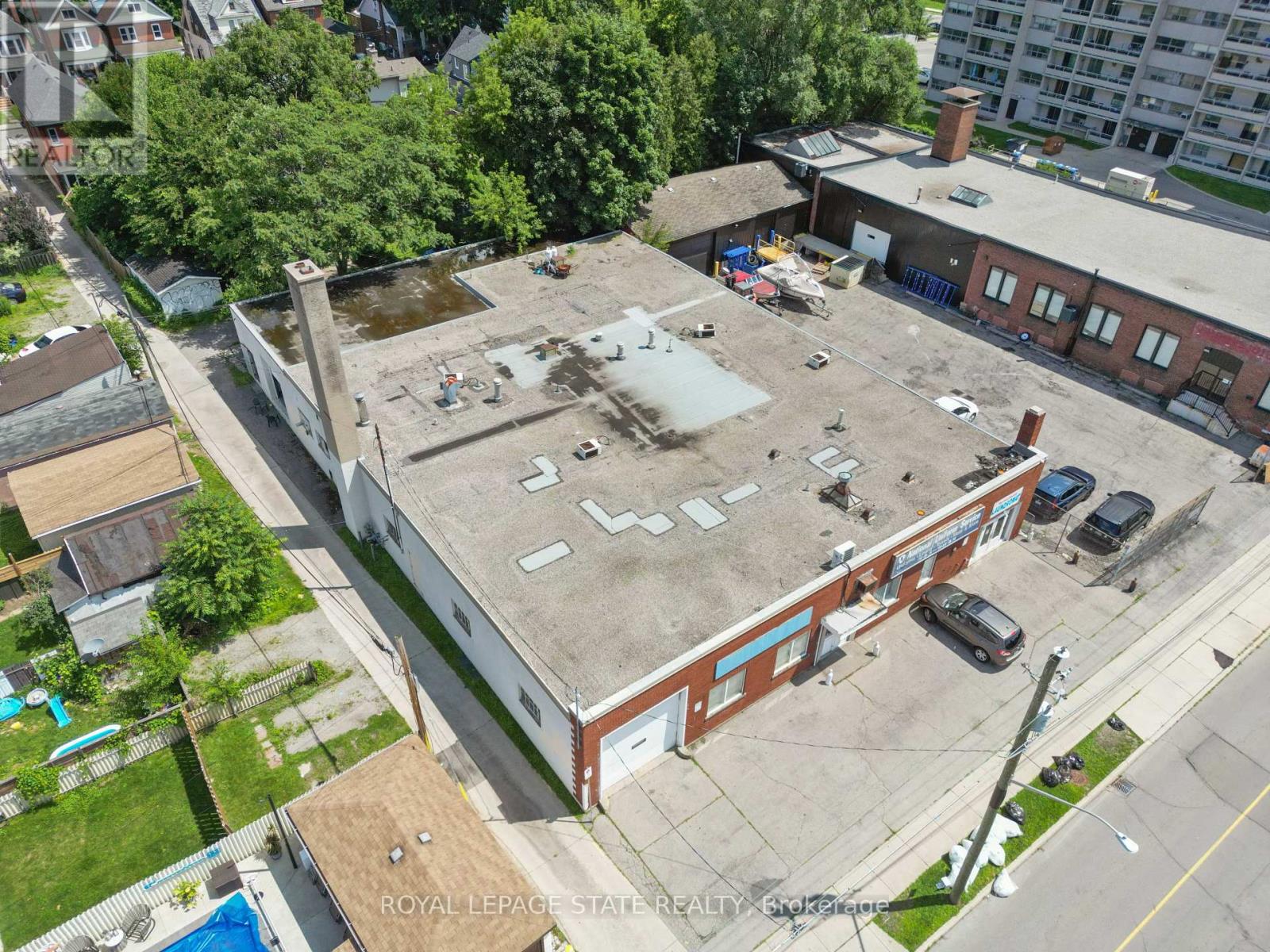 455 Cumberland Avenue, Hamilton, Ontario  L8M 2A8 - Photo 8 - X12053624