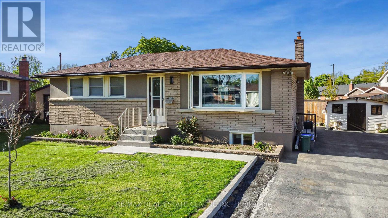 Property at 37 CORONATION BOULEVARD image 3