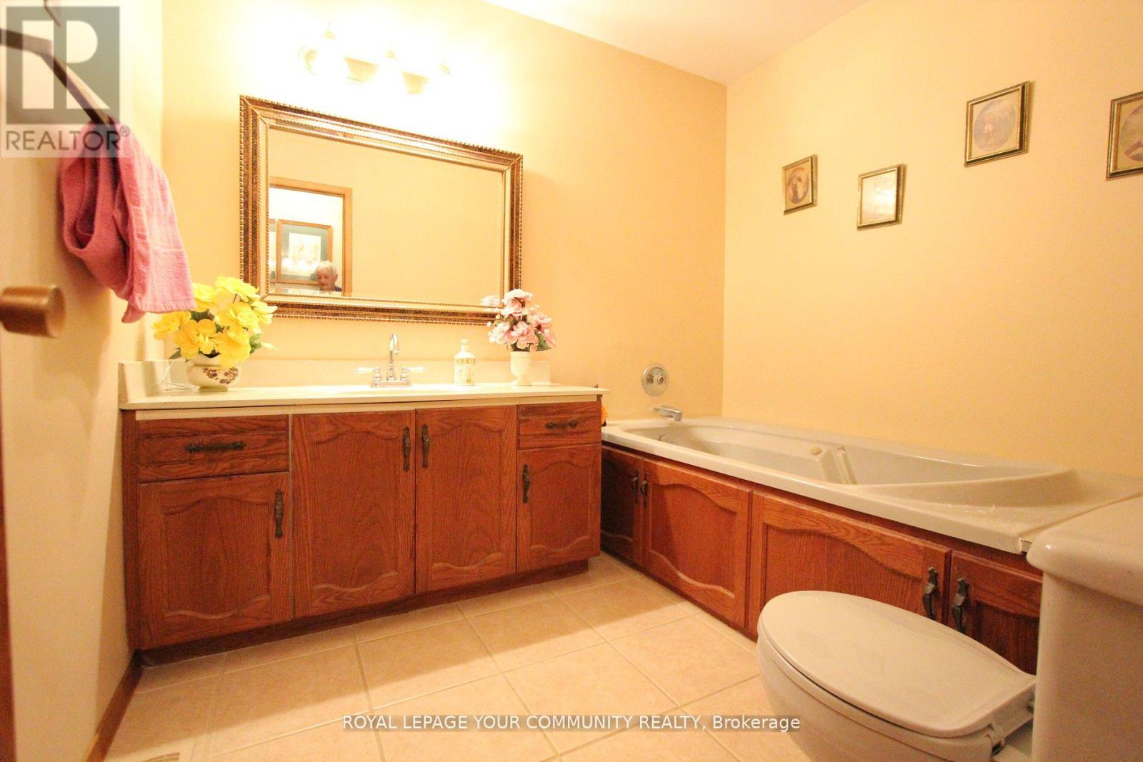 20161 Bathurst Street, East Gwillimbury, Ontario  L9N 1N3 - Photo 21 - N12053824